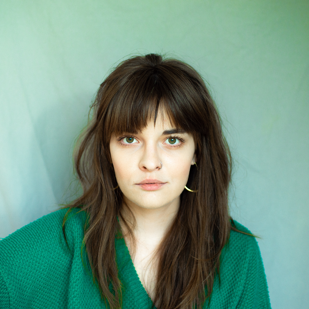 Emese Tóthová – Leányvállalat